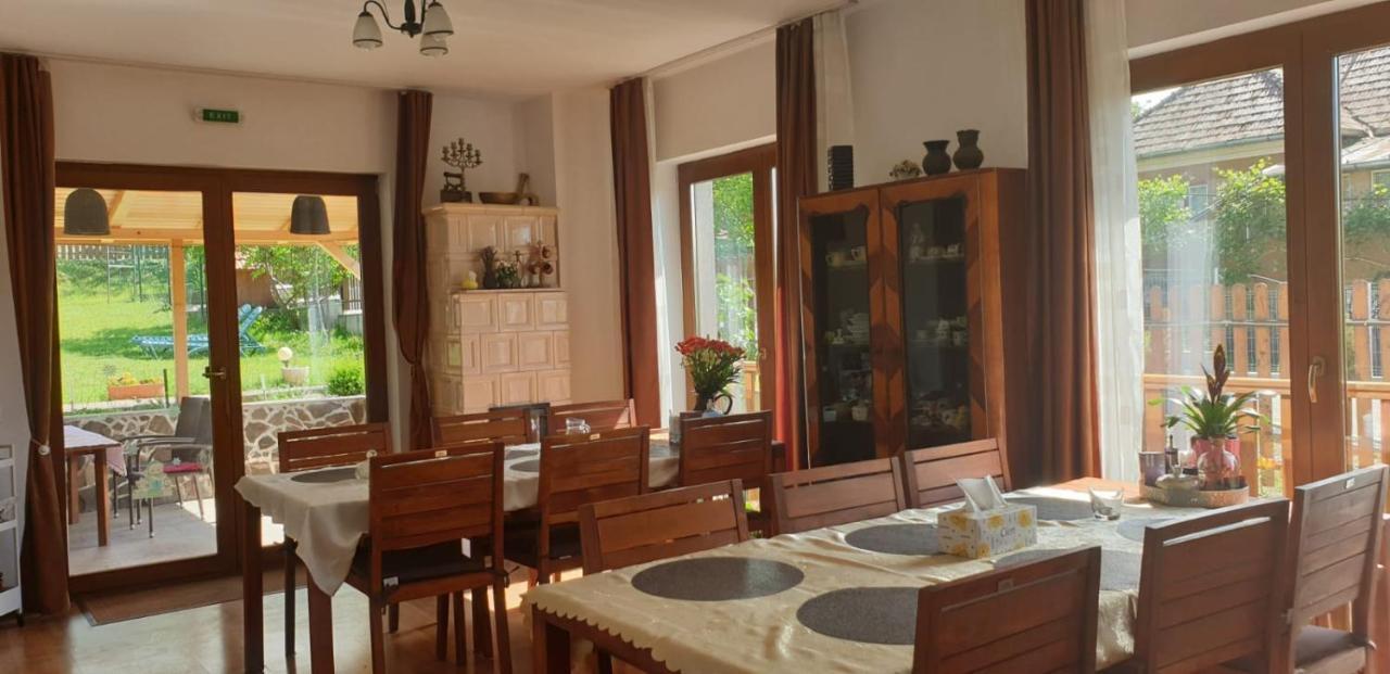 Casa Paduricea Dezmir Exterior foto