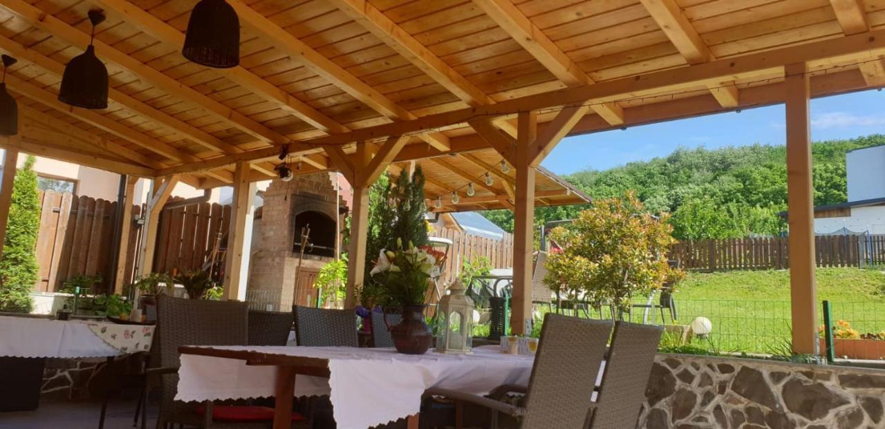 Casa Paduricea Dezmir Exterior foto