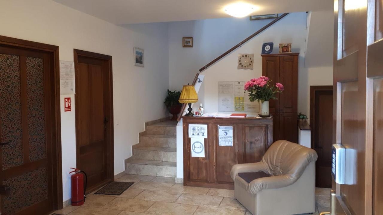 Casa Paduricea Dezmir Exterior foto